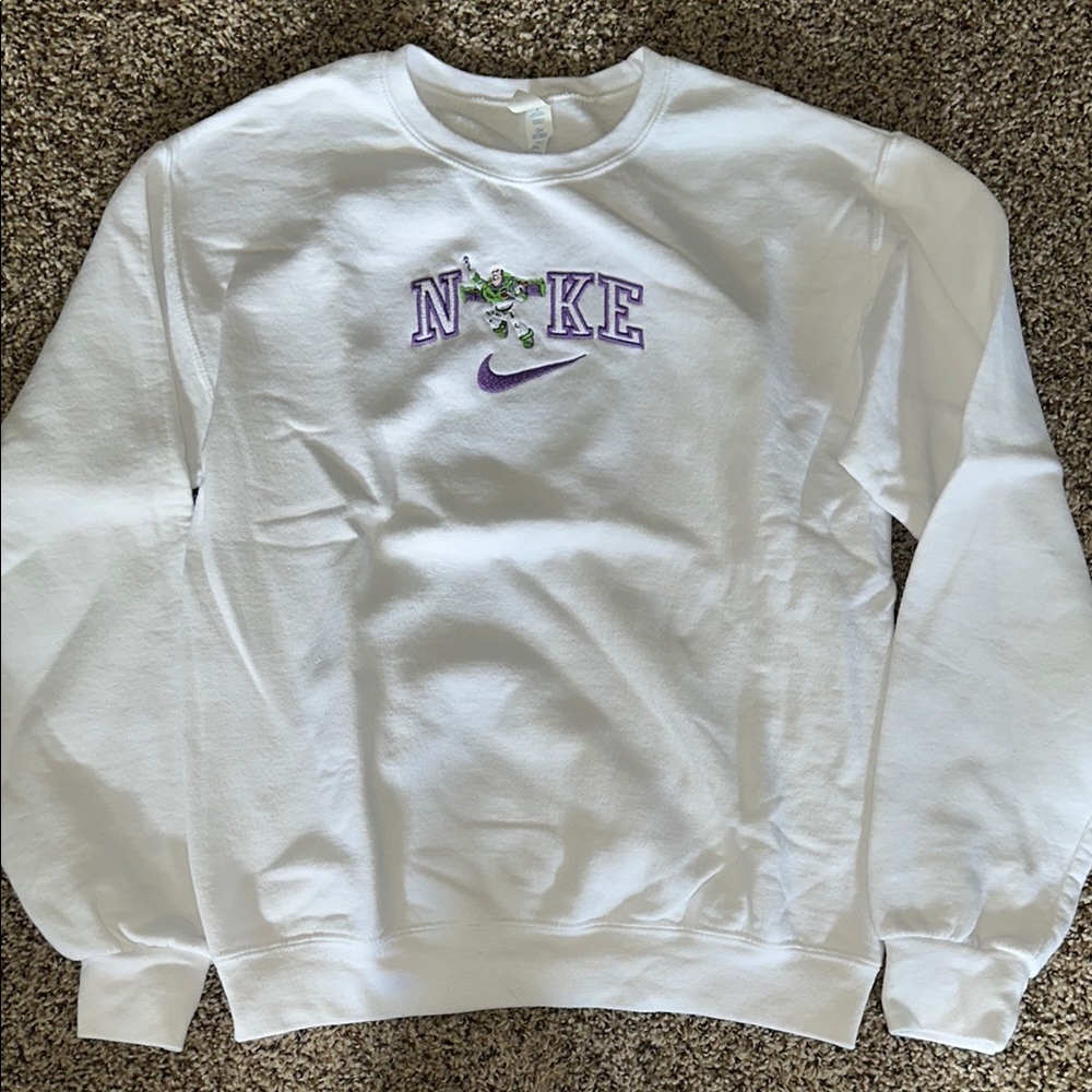 Nike White and Purple Crewneck Sweater